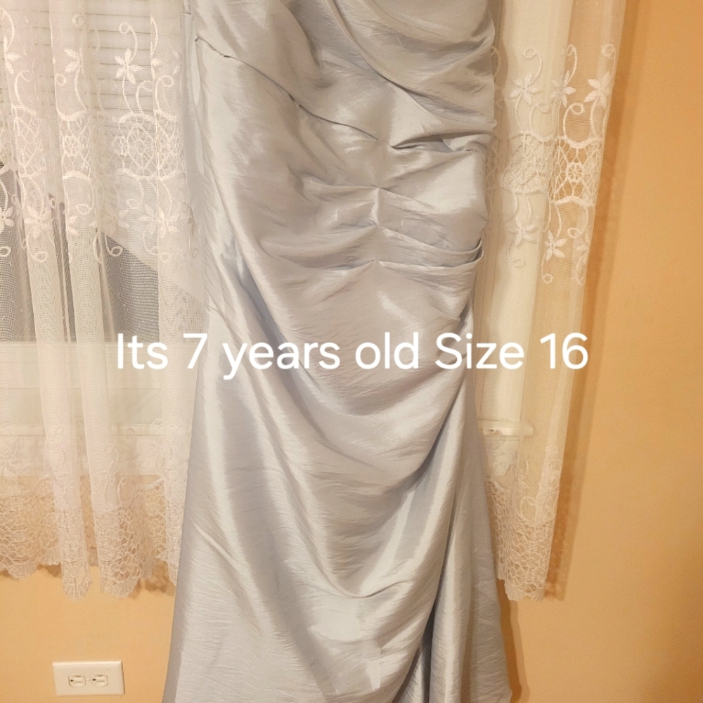 Women's gown